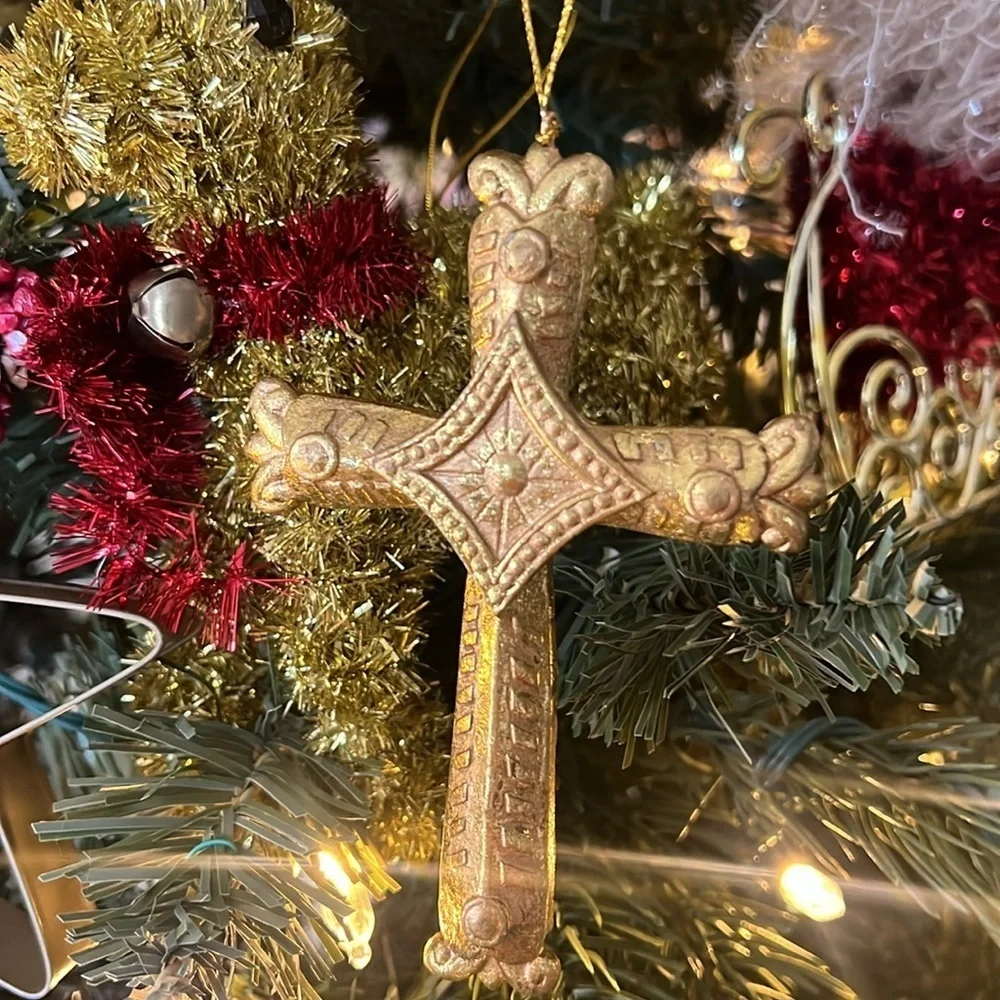 ❤️ Vintage Christmas Gold Cross Ornament